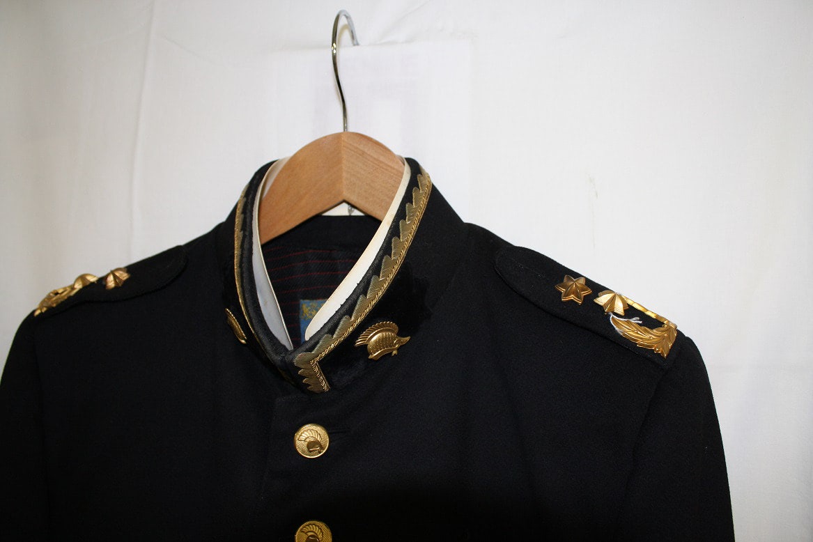 CT Generaal Majoor C.J.J. Stoorvogel
Hij is geboren op 9 mei 1904 in Breda.
Beroep: Generaal-majoor der genie.
Onderscheiding: Ridder in de Orde van de Nederlandse Leeuw, officier in de Orde van Oranje-Nassau met de Zwaarden.
Hij is overleden op 18 mei 1981 in Voorburg, hij was toen 77 jaar oud.
