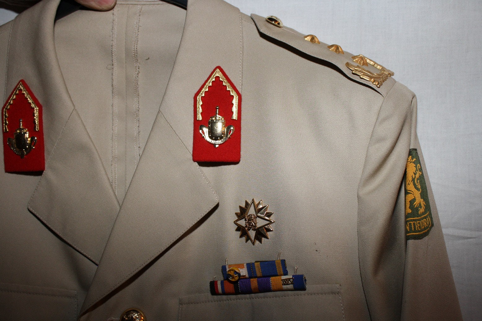 Detail DTT63
