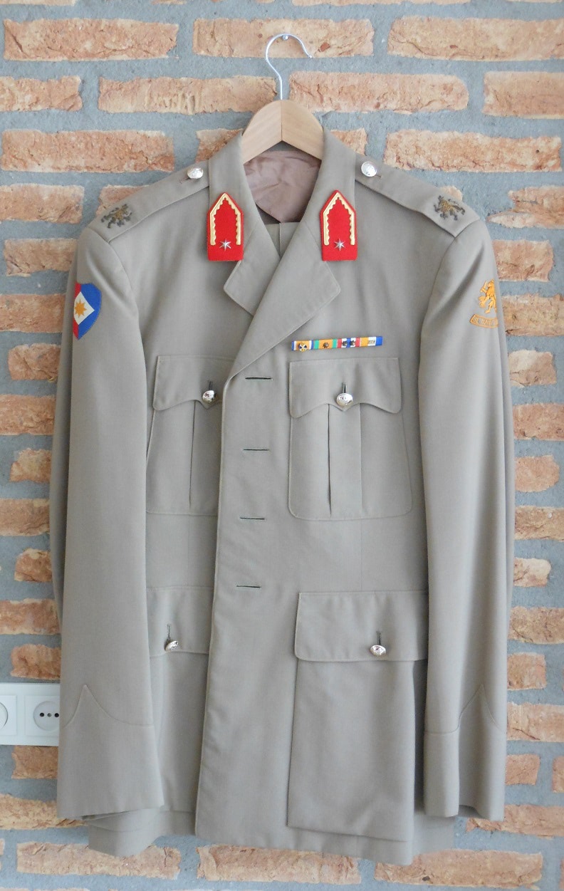 DTT Generaal Majoor J Haex
Joseph Constant Eugène (Joop) Haex (Maastricht, 24 november 1911 – Wassenaar, 14 april 2002) was een Nederlandse staatssecretaris van defensie van het Kabinet-Marijnen van 1963 tot 1965 en van het Kabinet-De Jong van 1967 tot 1971.

