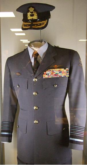 Uniform Prins Bernhard
